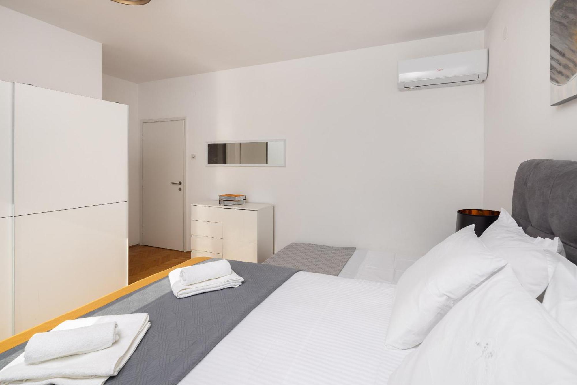 Seaside Apartment Blue Dugi Rat Luaran gambar